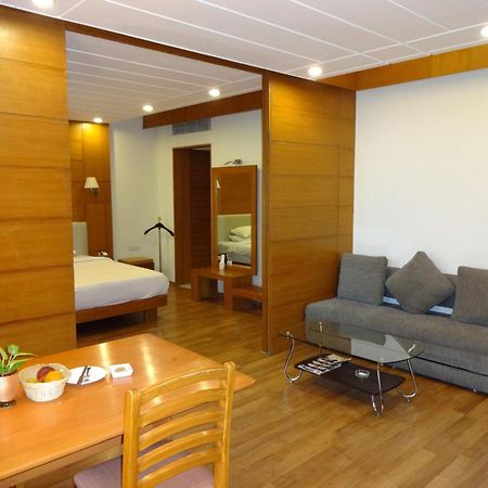 Hotel The Sunway Manor Puducherry Zimmer foto