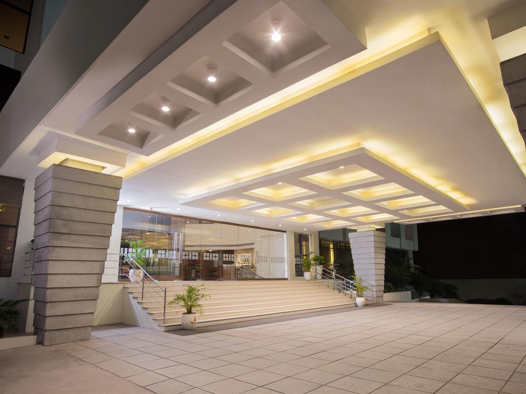 Hotel The Sunway Manor Puducherry Exterior foto