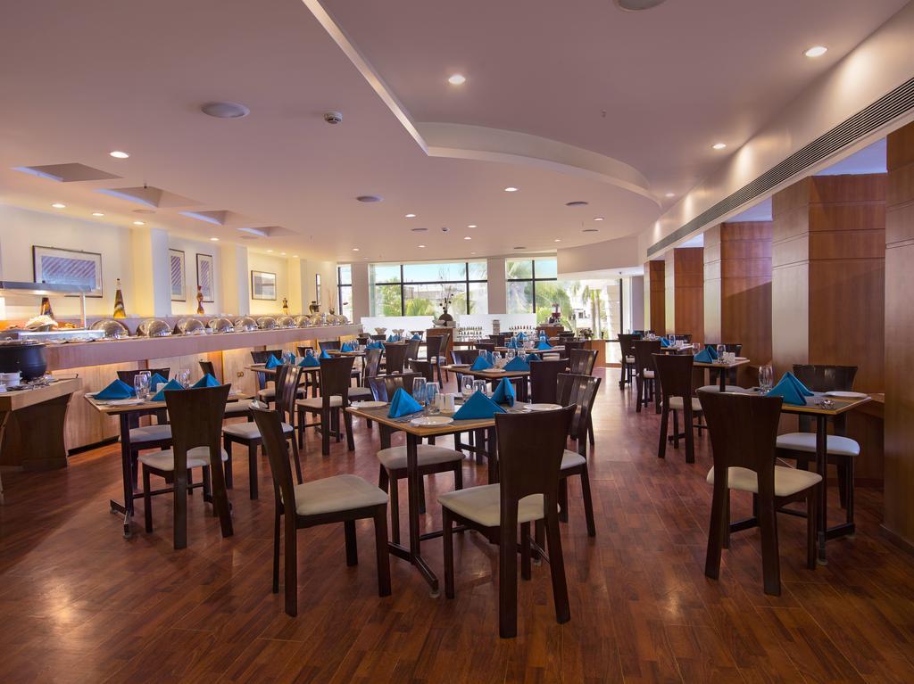 Hotel The Sunway Manor Puducherry Exterior foto