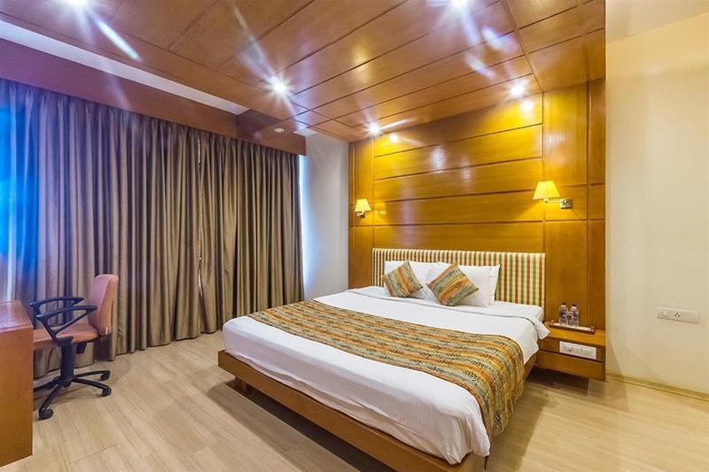 Hotel The Sunway Manor Puducherry Exterior foto