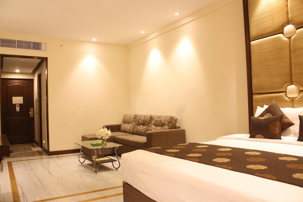 Hotel The Sunway Manor Puducherry Exterior foto