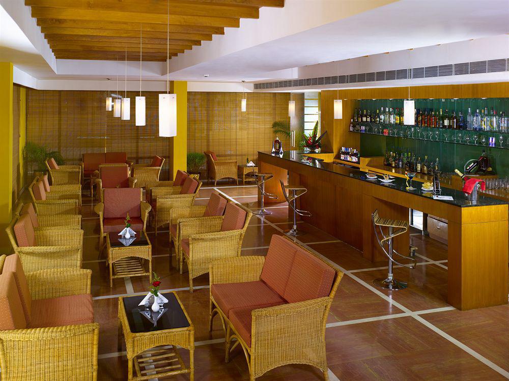 Hotel The Sunway Manor Puducherry Exterior foto
